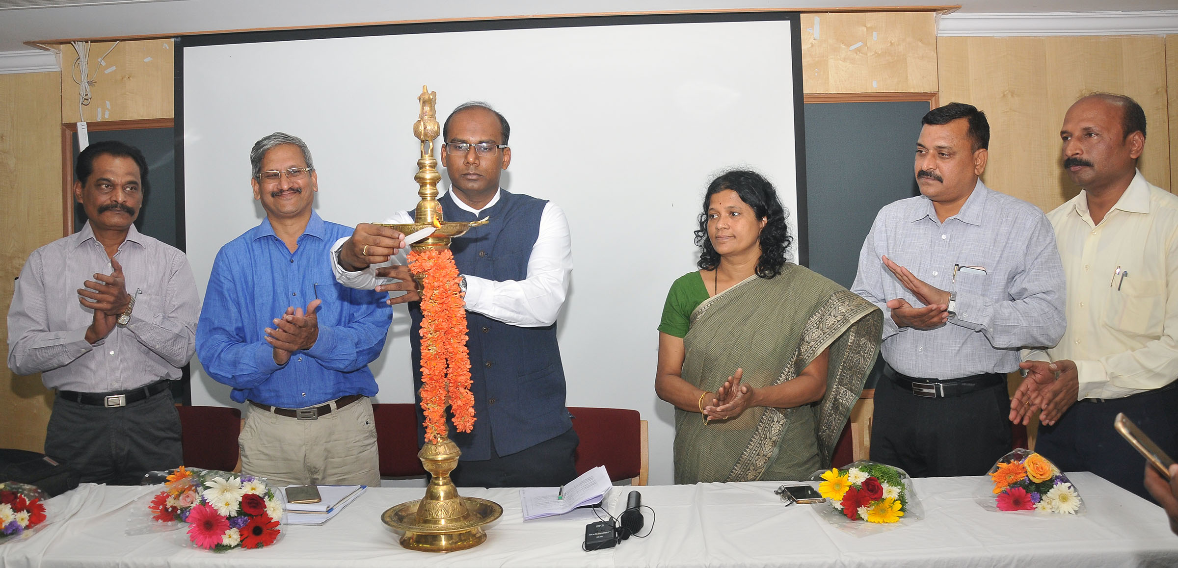 ಮೈಸೂರು: ವಿಧಾಸಭಾ ಚುನಾವಣೆ ಹಿನ್ನಲೆಯಲ್ಲಿ ಅಧಿಕಾರಿಗಳಿಗೆ ತರಬೇತಿ ಕಾರ್ಯಾಗಾರ